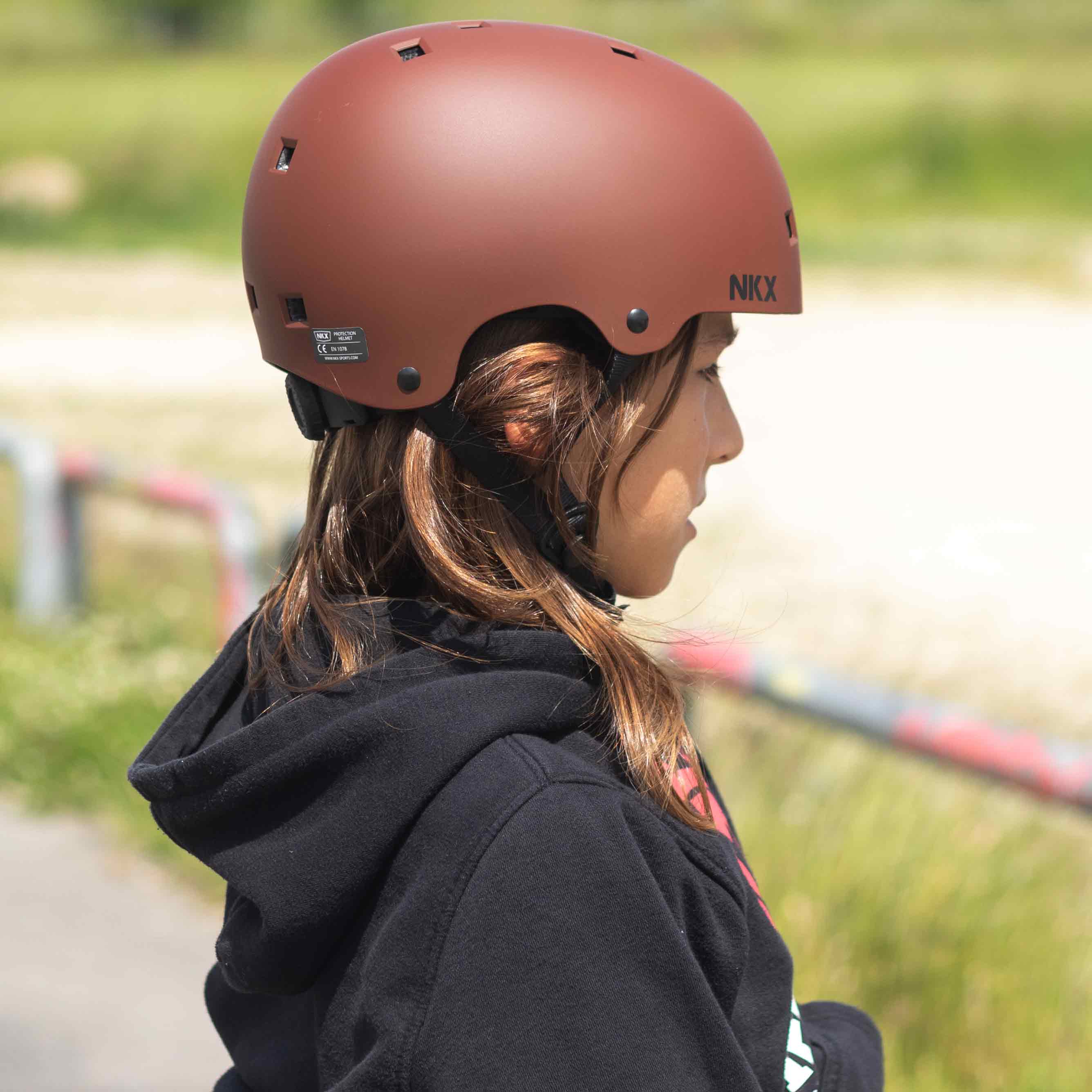 NKX Brain Saver zertifizierter Skate-Helm