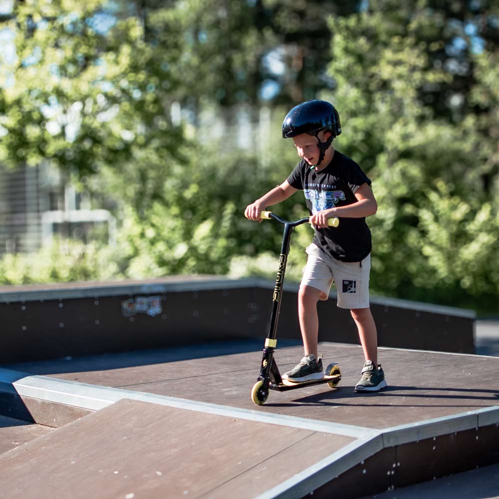 Story Outlaw Stunt Scooter