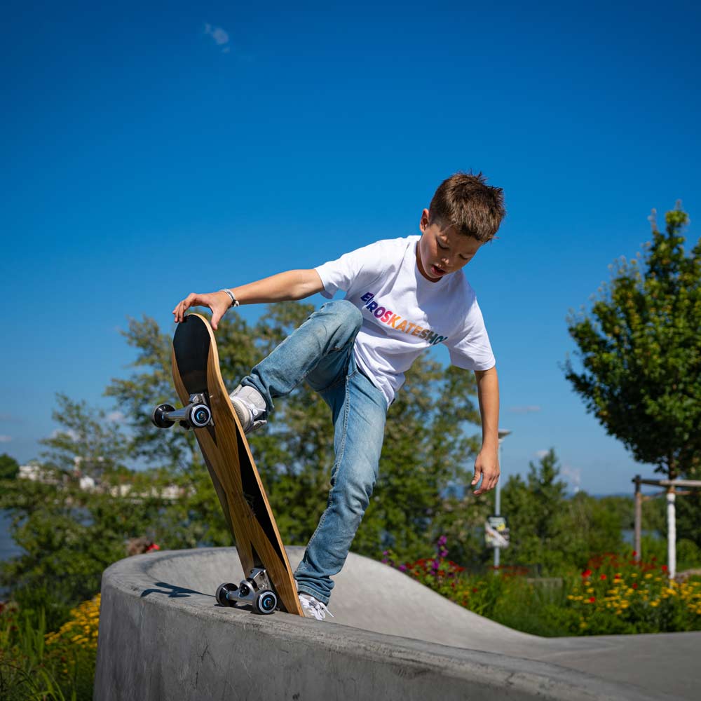 NKX Skateboard 8,25