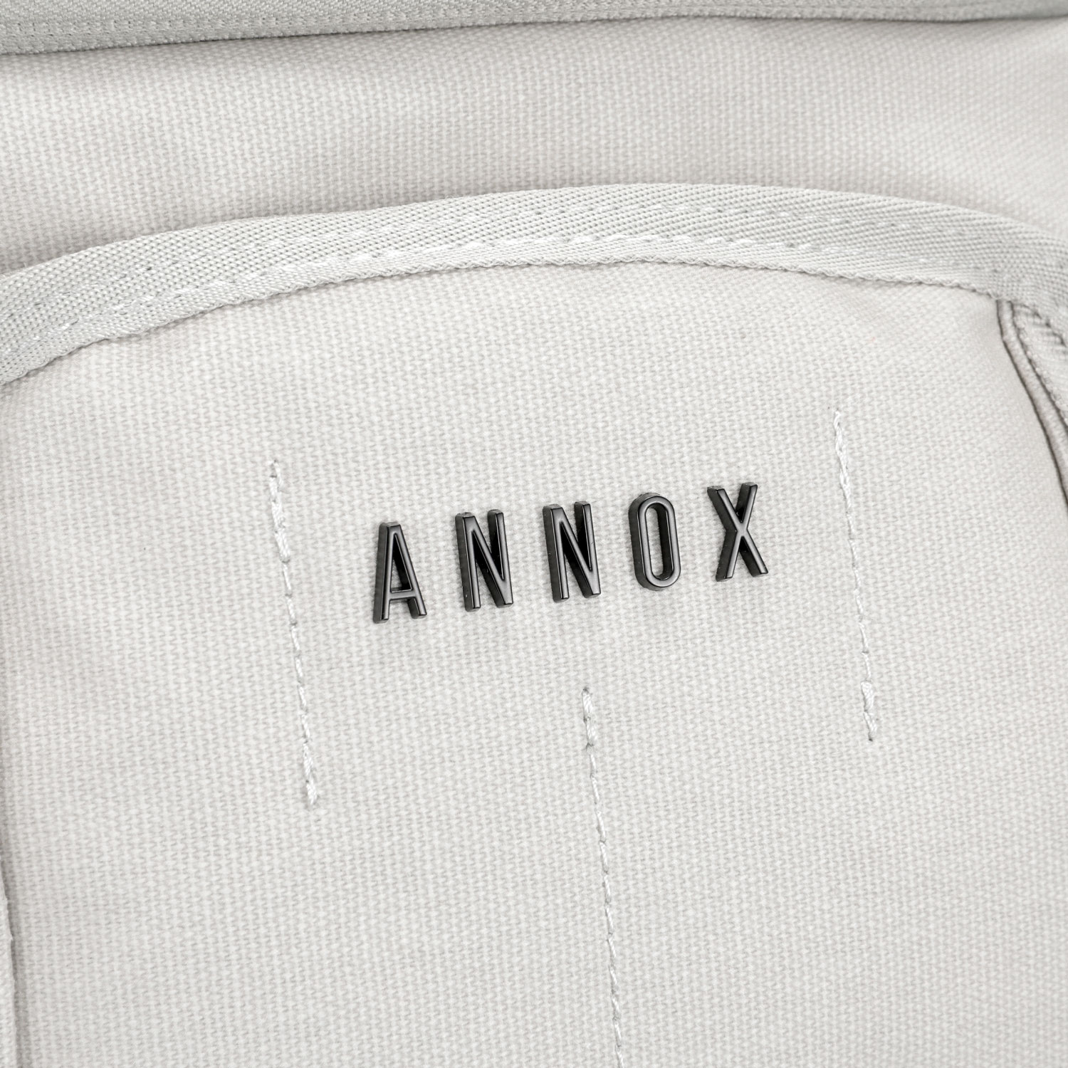Annox Vault 28L - Wasserabweisender Rucksack für Skifahren, Sport und Reisen