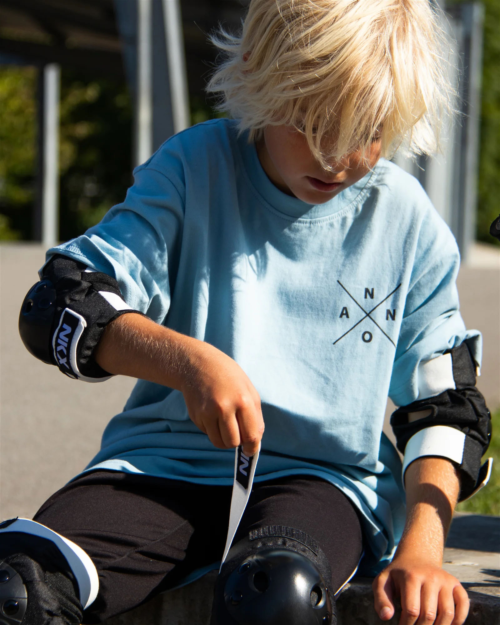 NKX 3er-Pack Pro Kinder Schutz-set - Knieschützer, Ellenbogenschützer und Handgelenkschützer