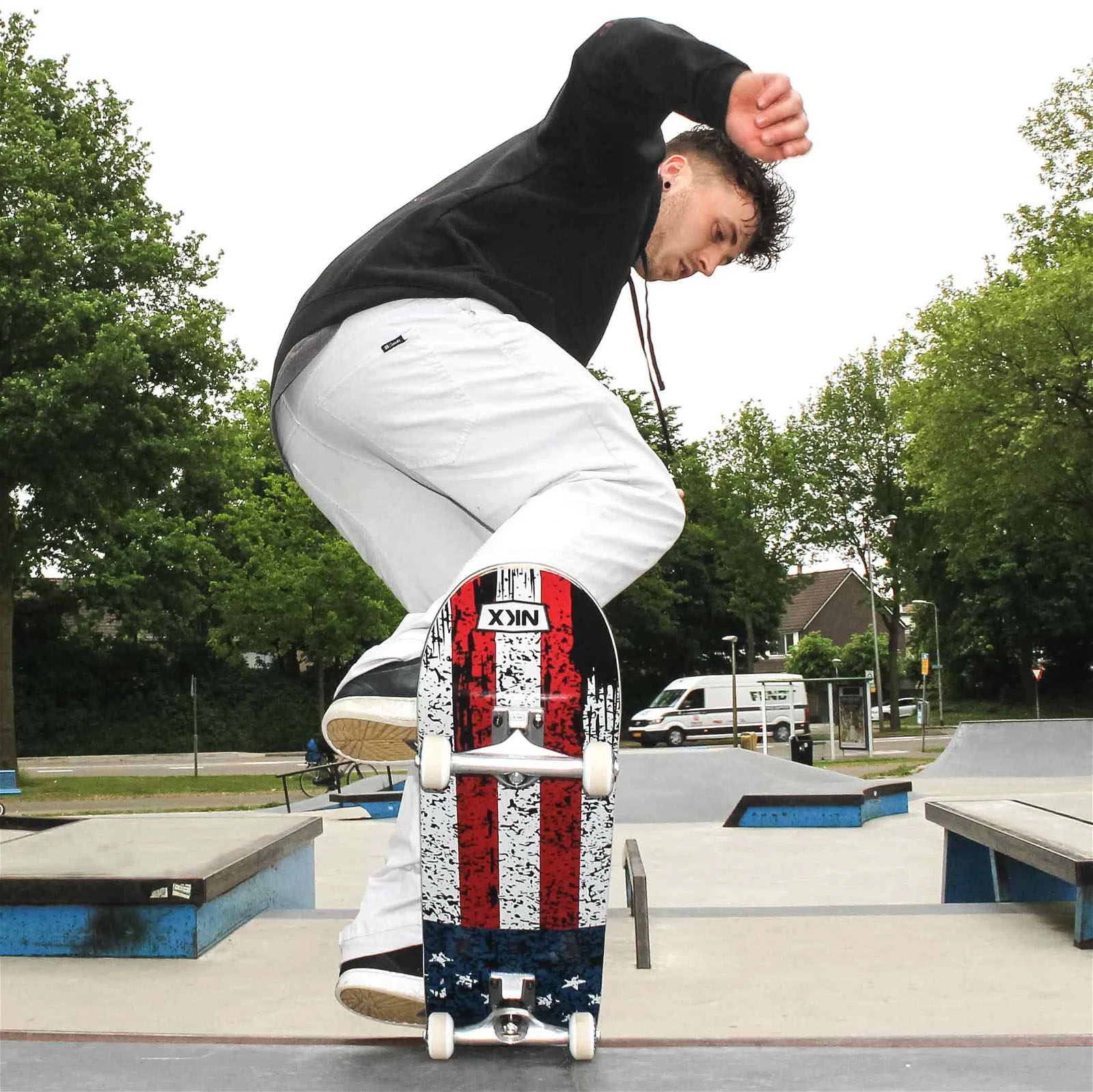 NKX Skateboard 8,25